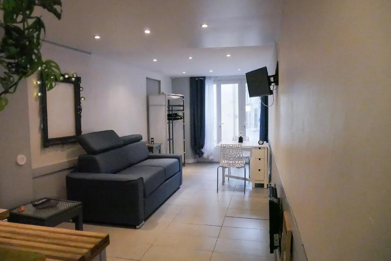 Le Studio - La Roquebrussanne Apartment