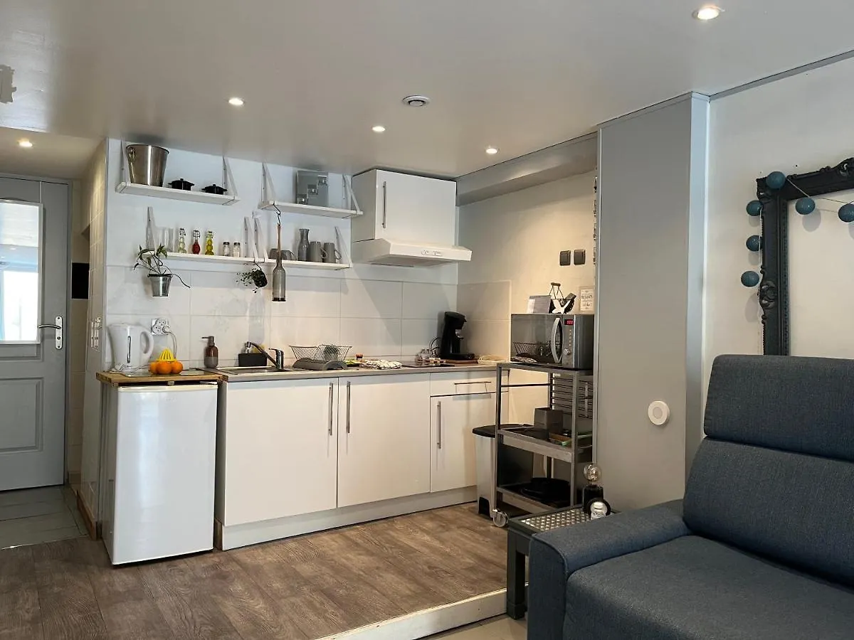 Le Studio - La Roquebrussanne Apartment